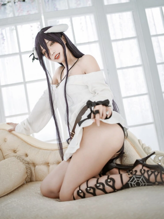 切切Celia写真合集:二次元神颜还原与极致张力的视觉叙事