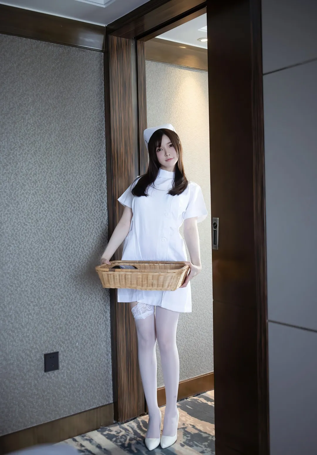 糯美子minibabe黑丝、网袜图集导览与作品目录(NO.001 – NO.9569)