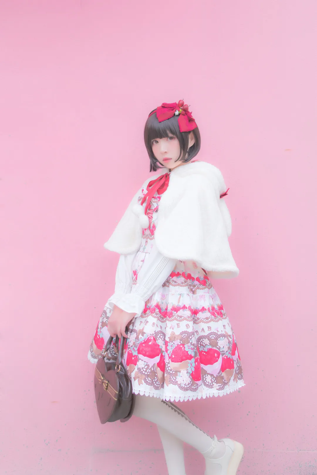闪月半高还原度可爱系角色cosplay写真，娃娃脸与萌系造型完美契合