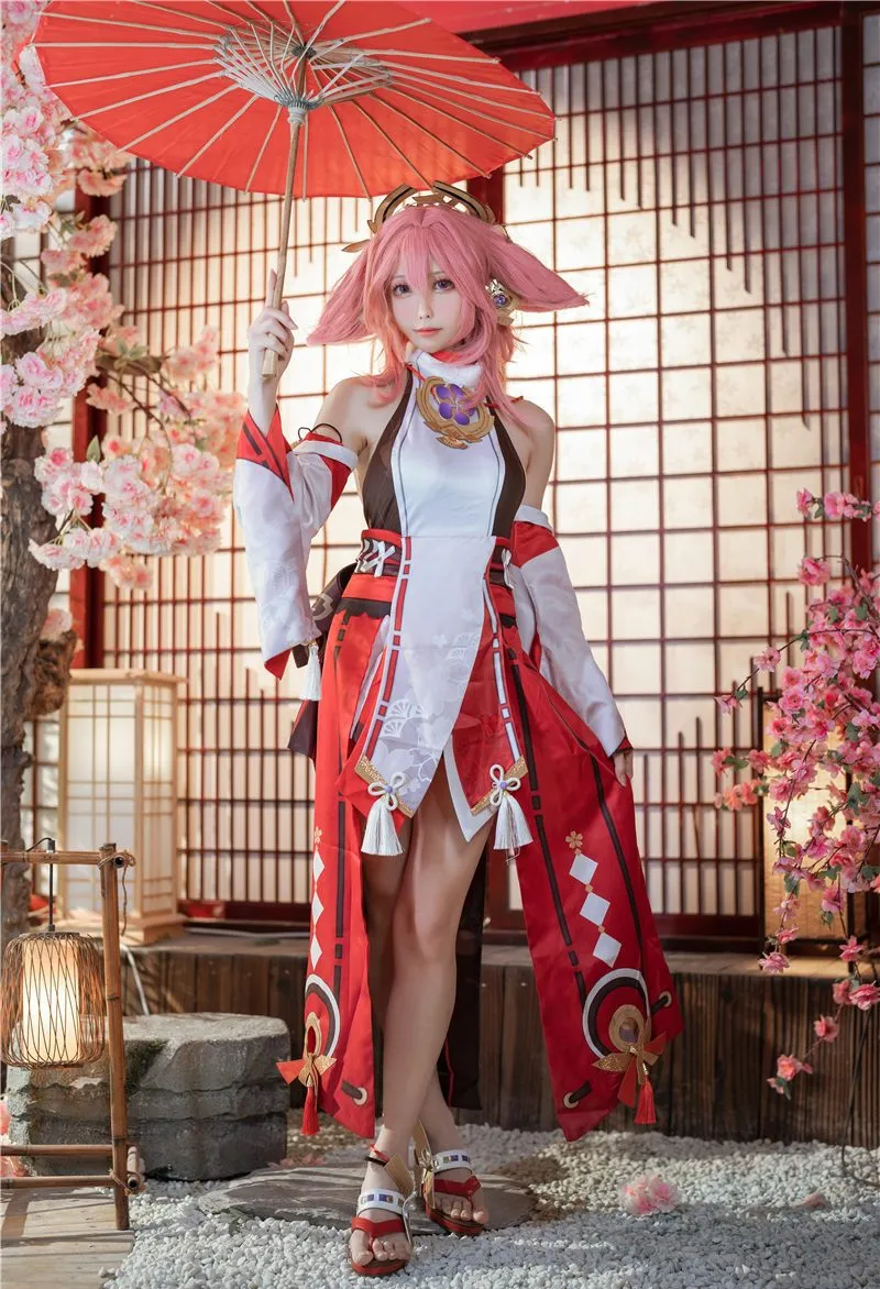 樱岛嗷的红伞和风角色装cos写真