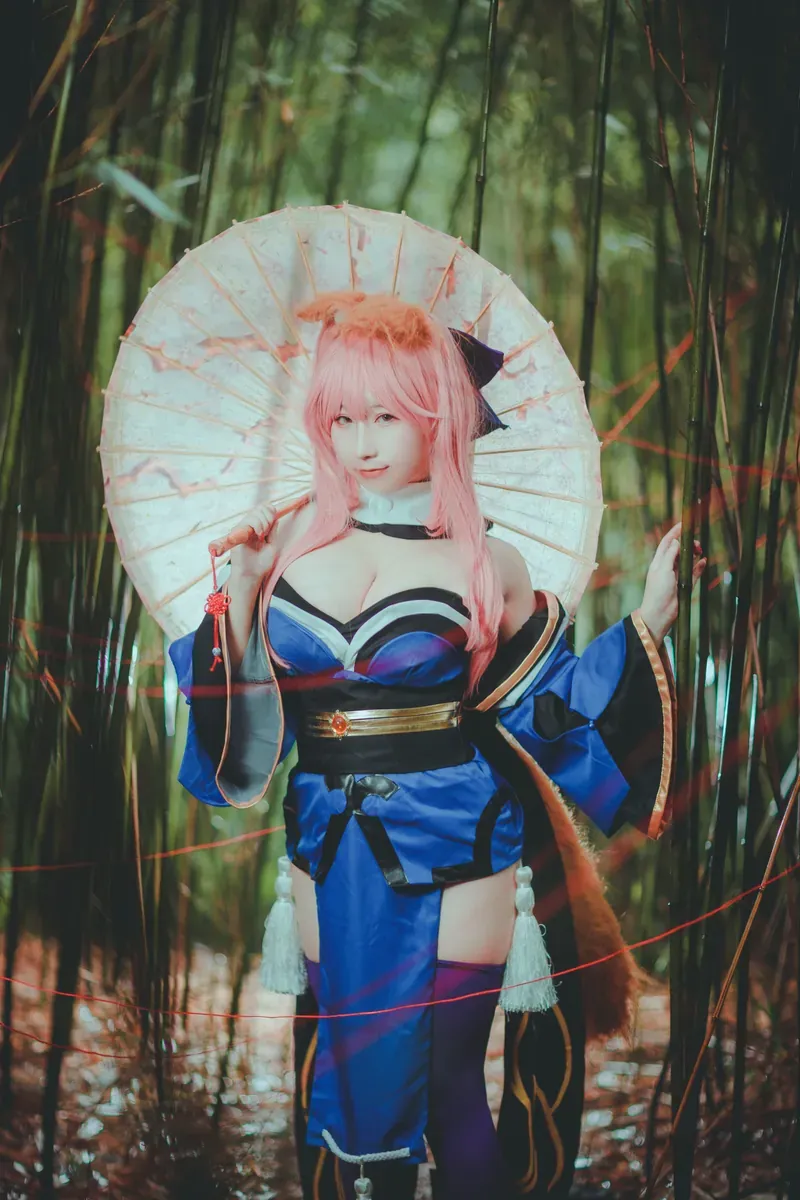 从从从从鸾的红白运动风cos写真
