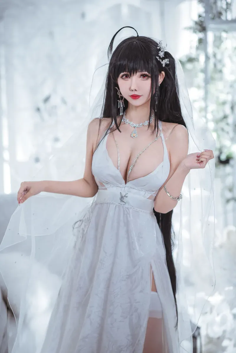 仙女月白色礼服黑色长发梦幻风COS写真