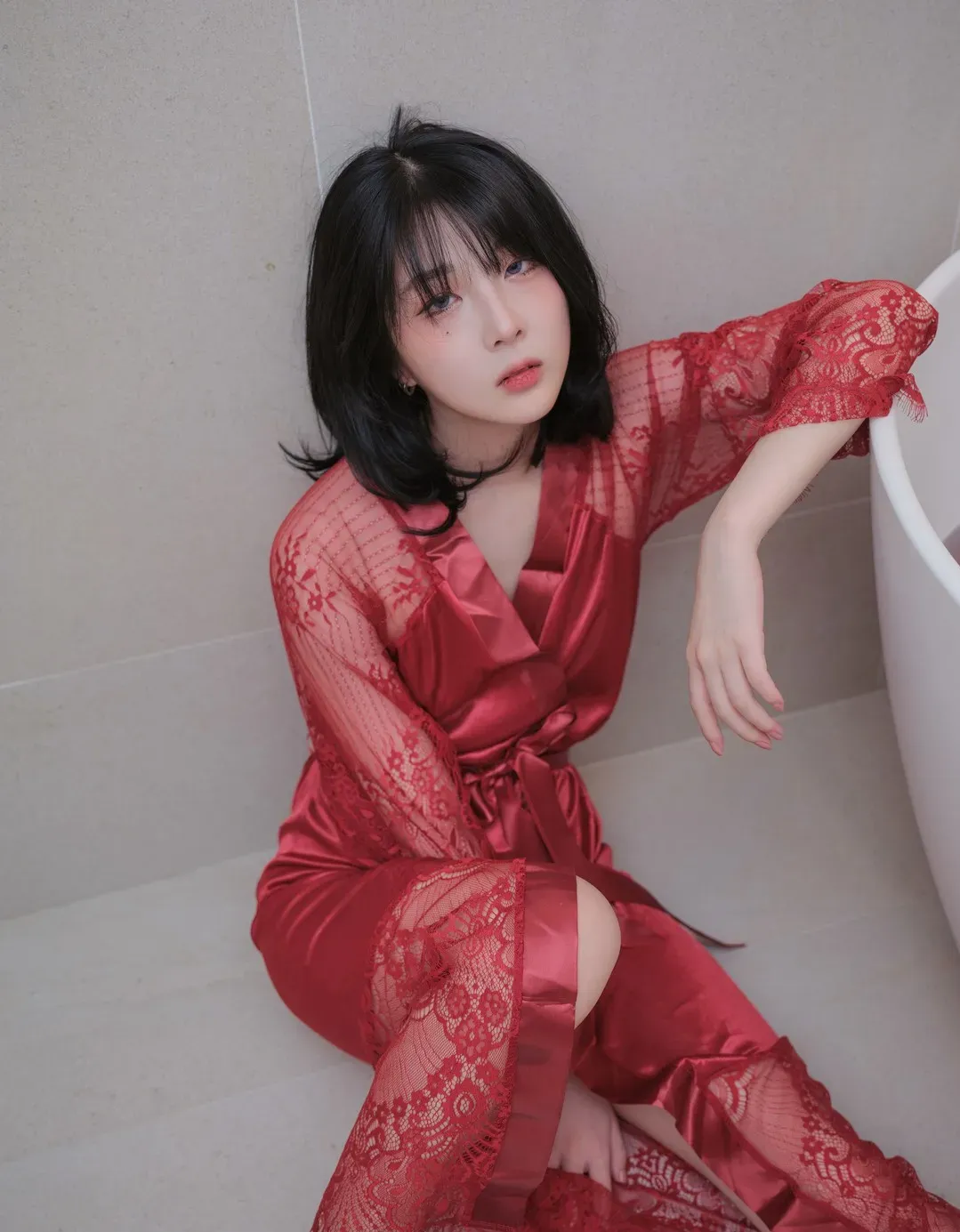 JangJoo(Isabella)장주 红色蕾丝与清透人像图集预览