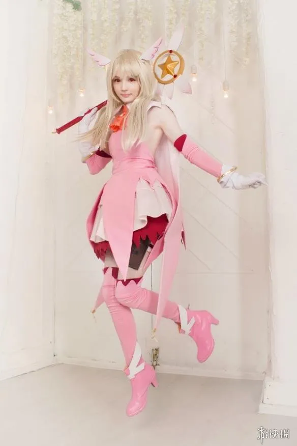 RocksyLight粉色魔法少女服装权杖白色场景cosplay写真