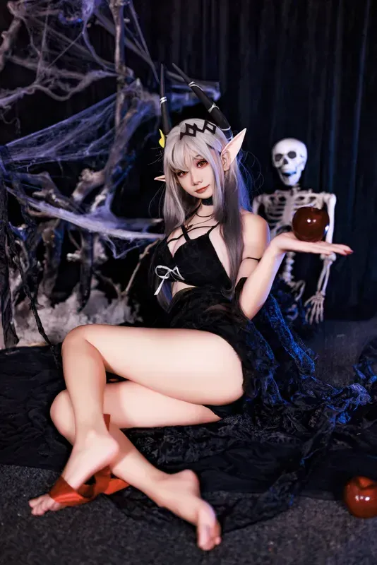 露兒大魔王Cosplay角色图集：幻想造型与视觉风格预览