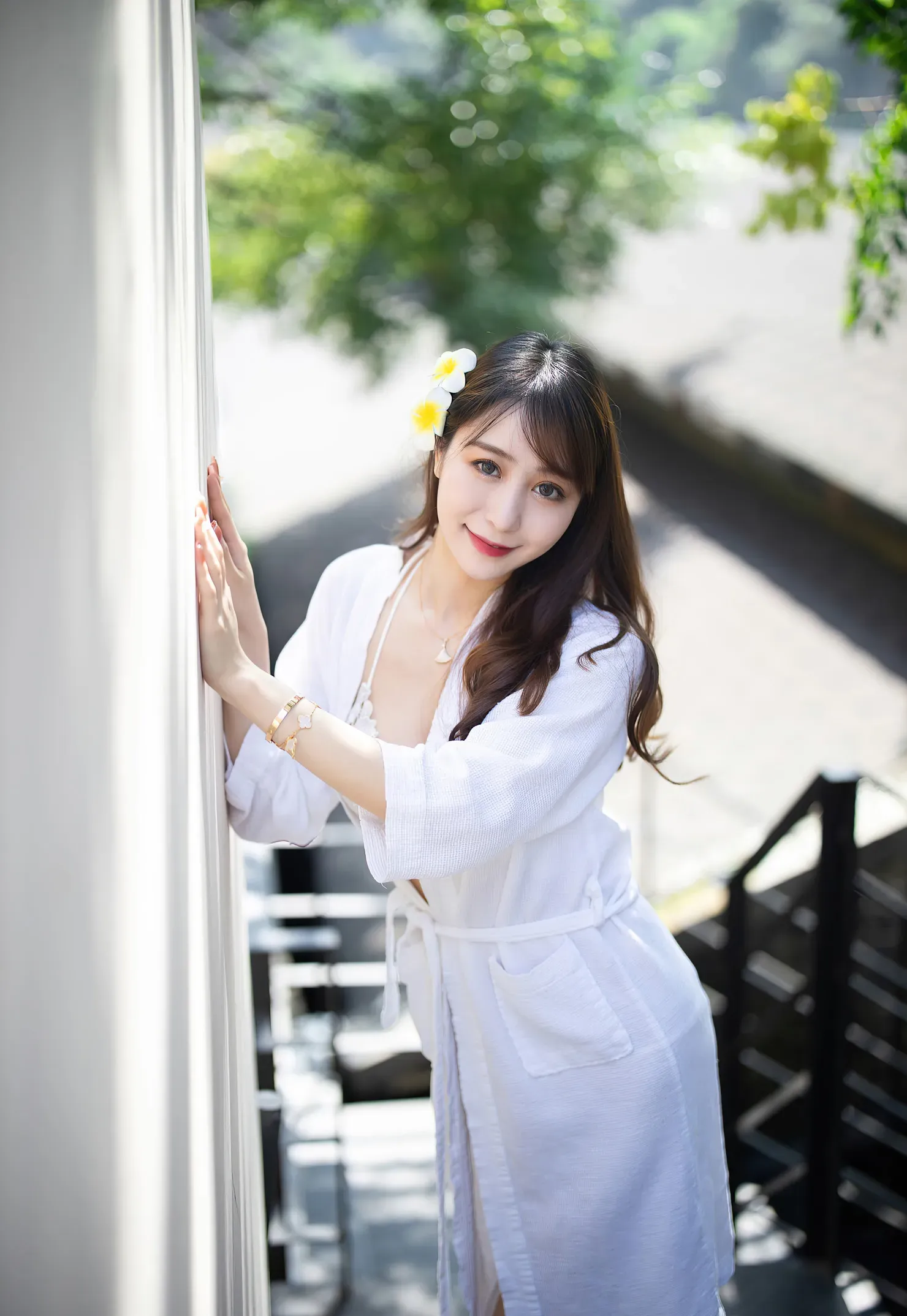 水水er白色服装花饰户外写真